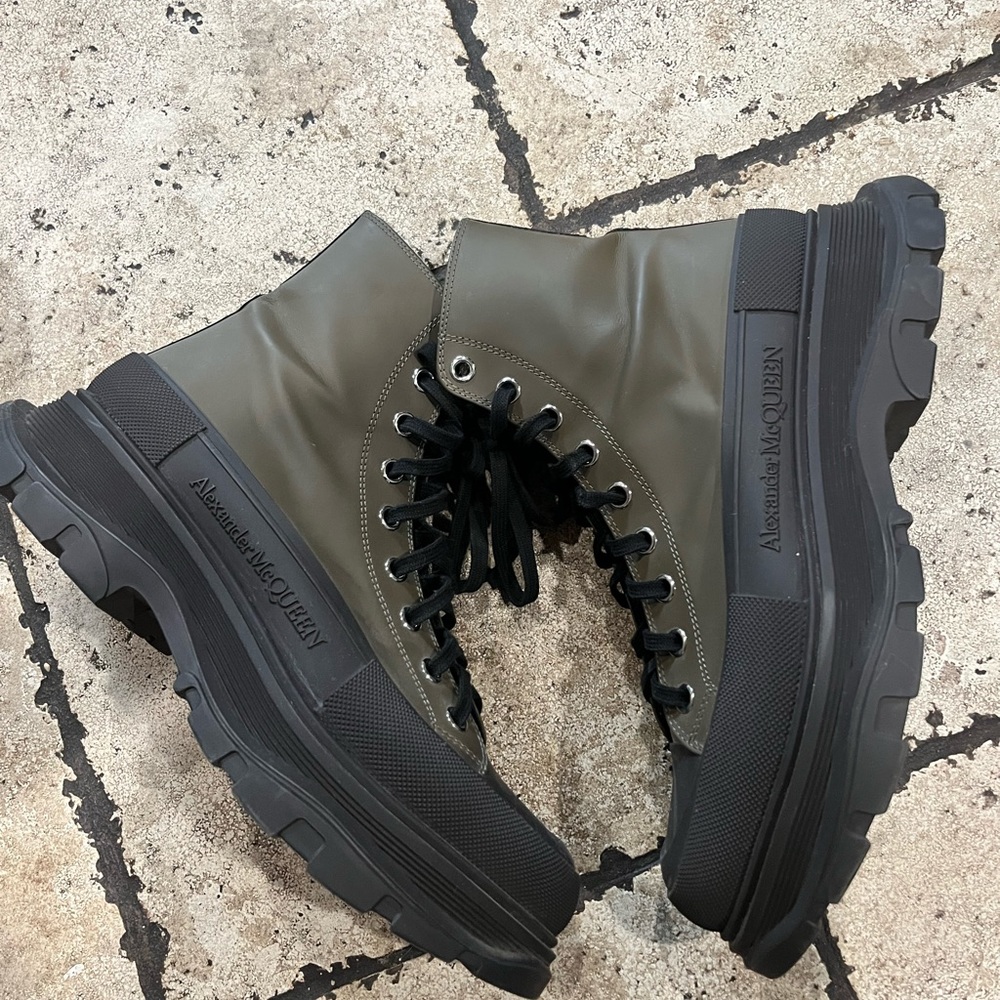 Alexander McQueen 44D